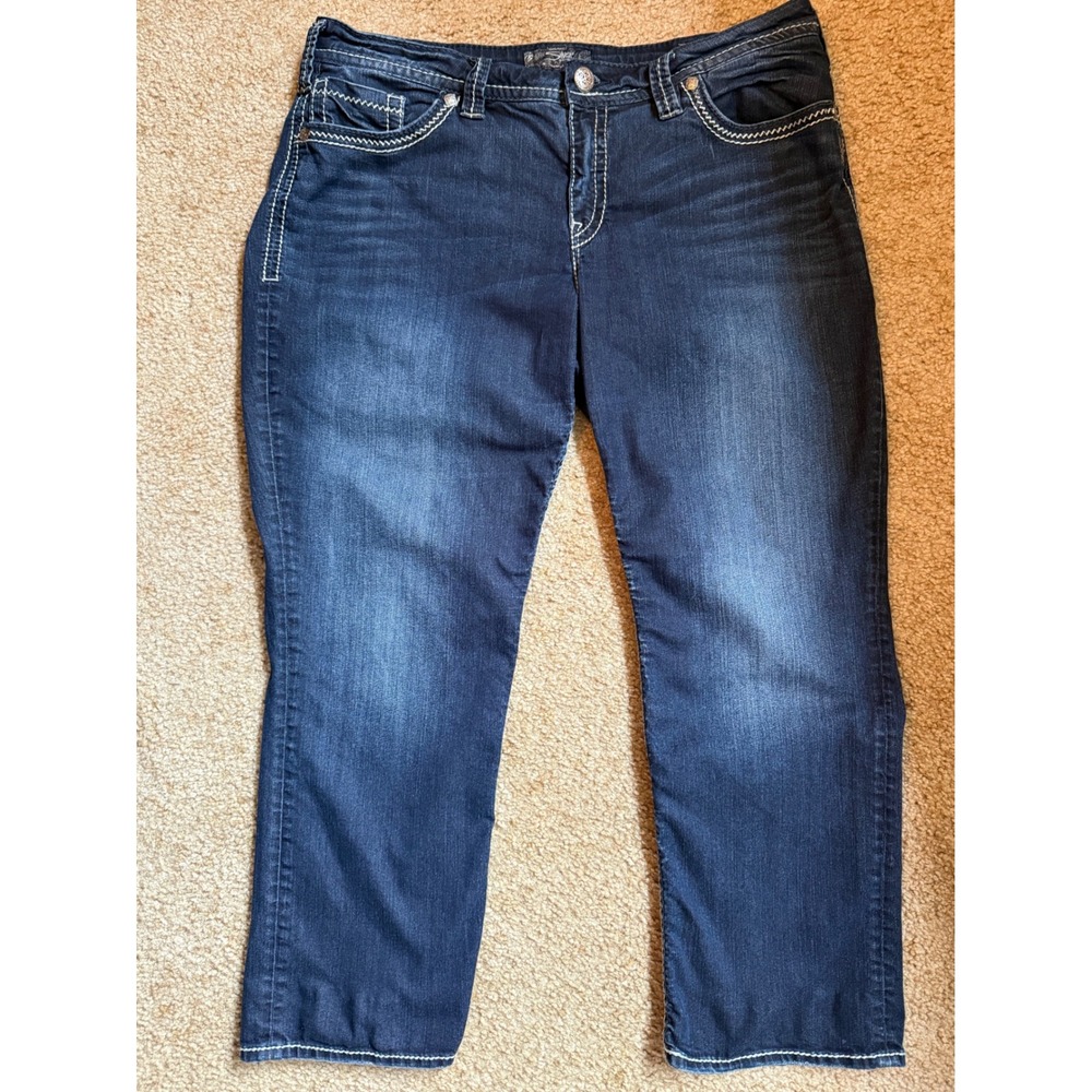 Silver Jeans Co Denim Embellished Pocket Dark wash Suki Flap capris SZ18